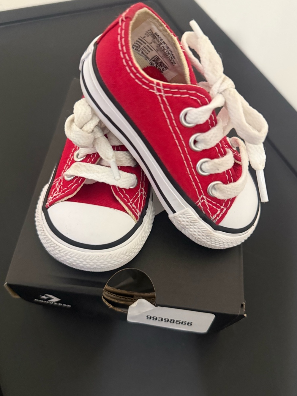 Converse Kids' Low-Top Sneakers in Red and White